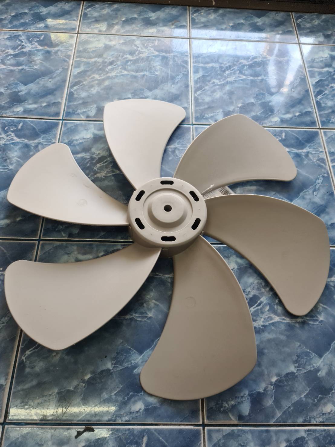 0000779 ใบพัดลม อุตสาหกรรม Hatari ฮาตาริ 24 นิ้ว พลาสติกเหนียว ไม่แตกง่าย Industrial fan blade Hatari แท้จากบริษัท