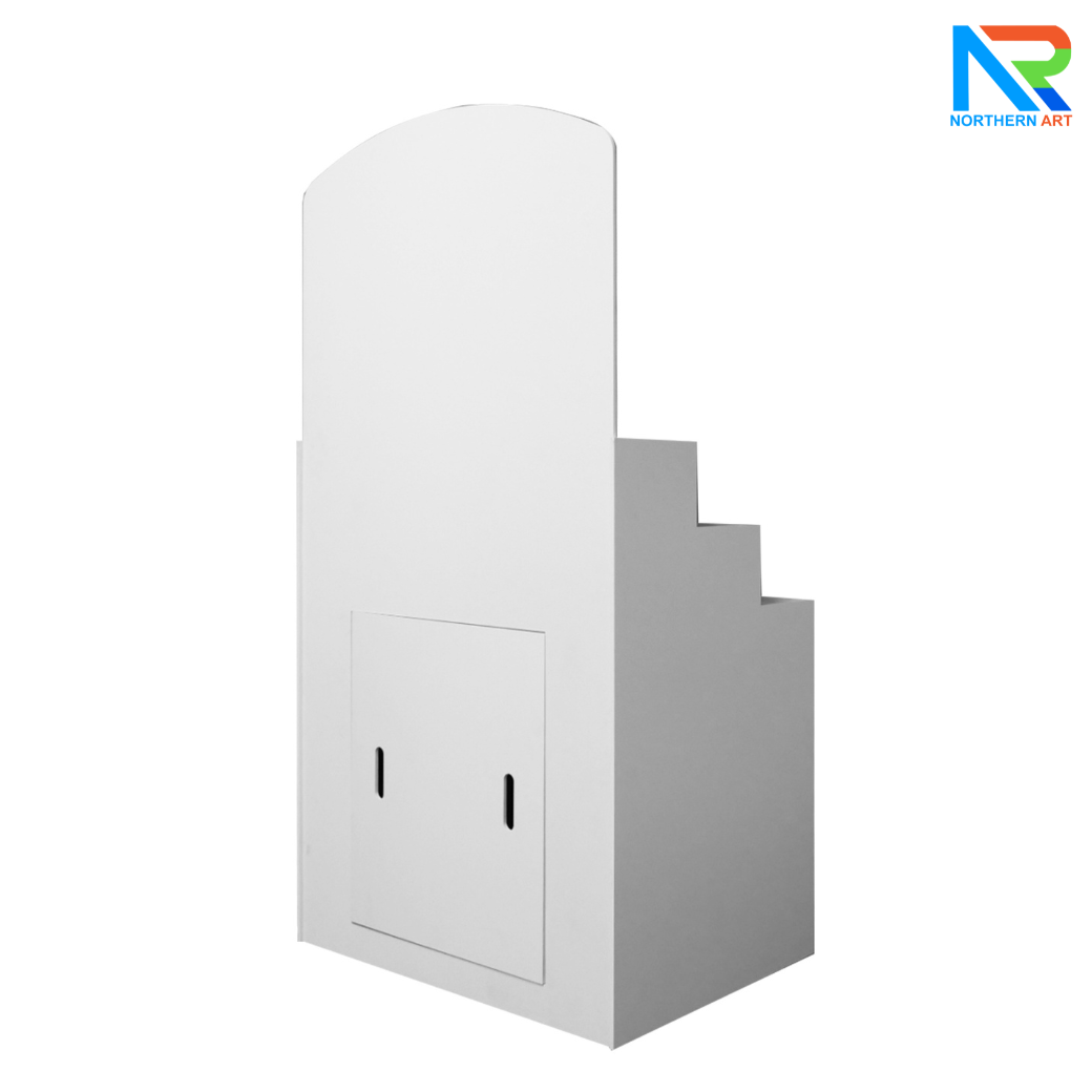 เช่าชั้นวางพลาสวูดขั้นบันได ขนาด (W) 80 x (L)64 x (H)160 cm. มีล้อเลื่อนพร้อมตู้เก็บของด้านหลัง