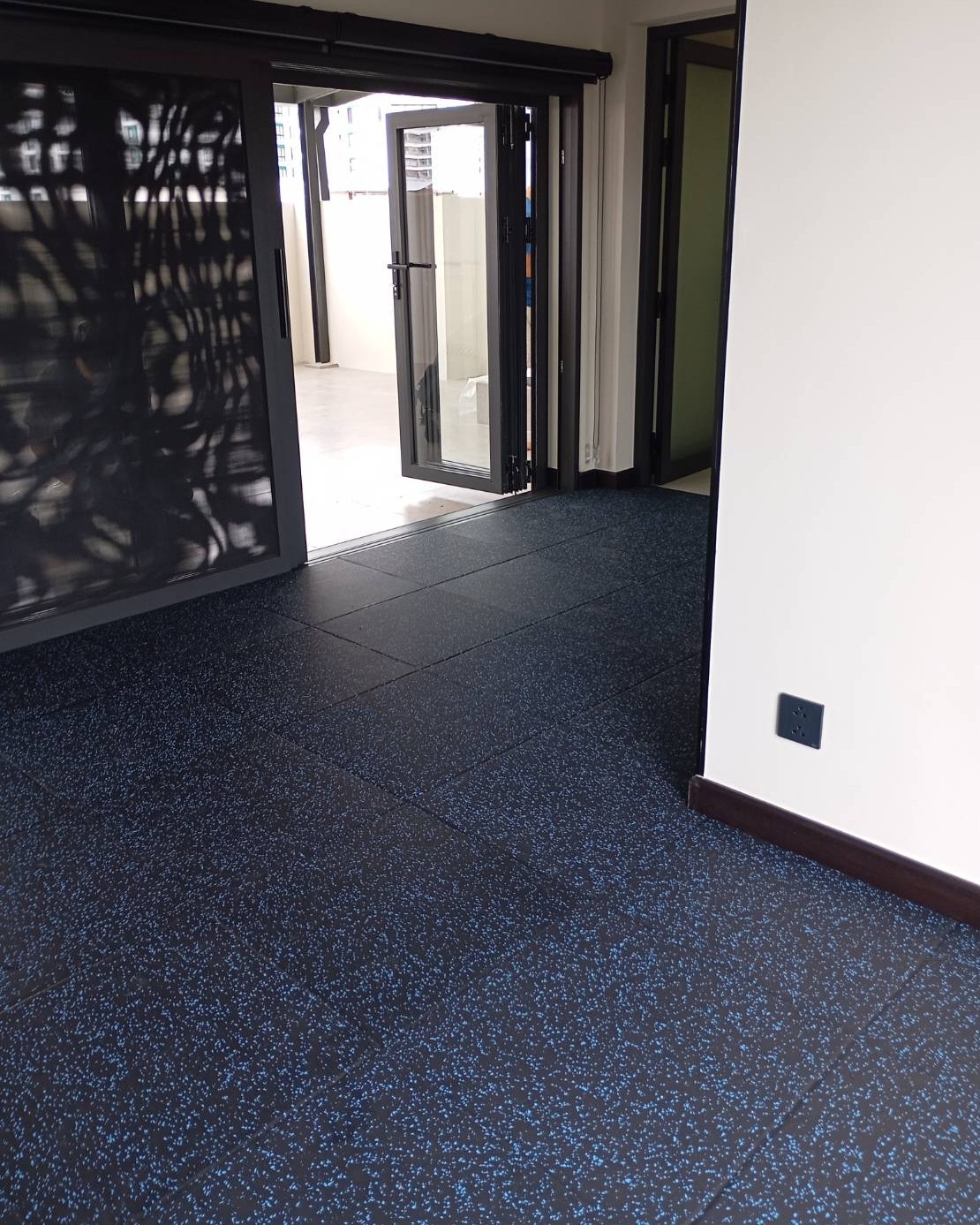 แผ่นปูพื้น แผ่นรองพื้น แผ่นปูพื้นกันกระแทก