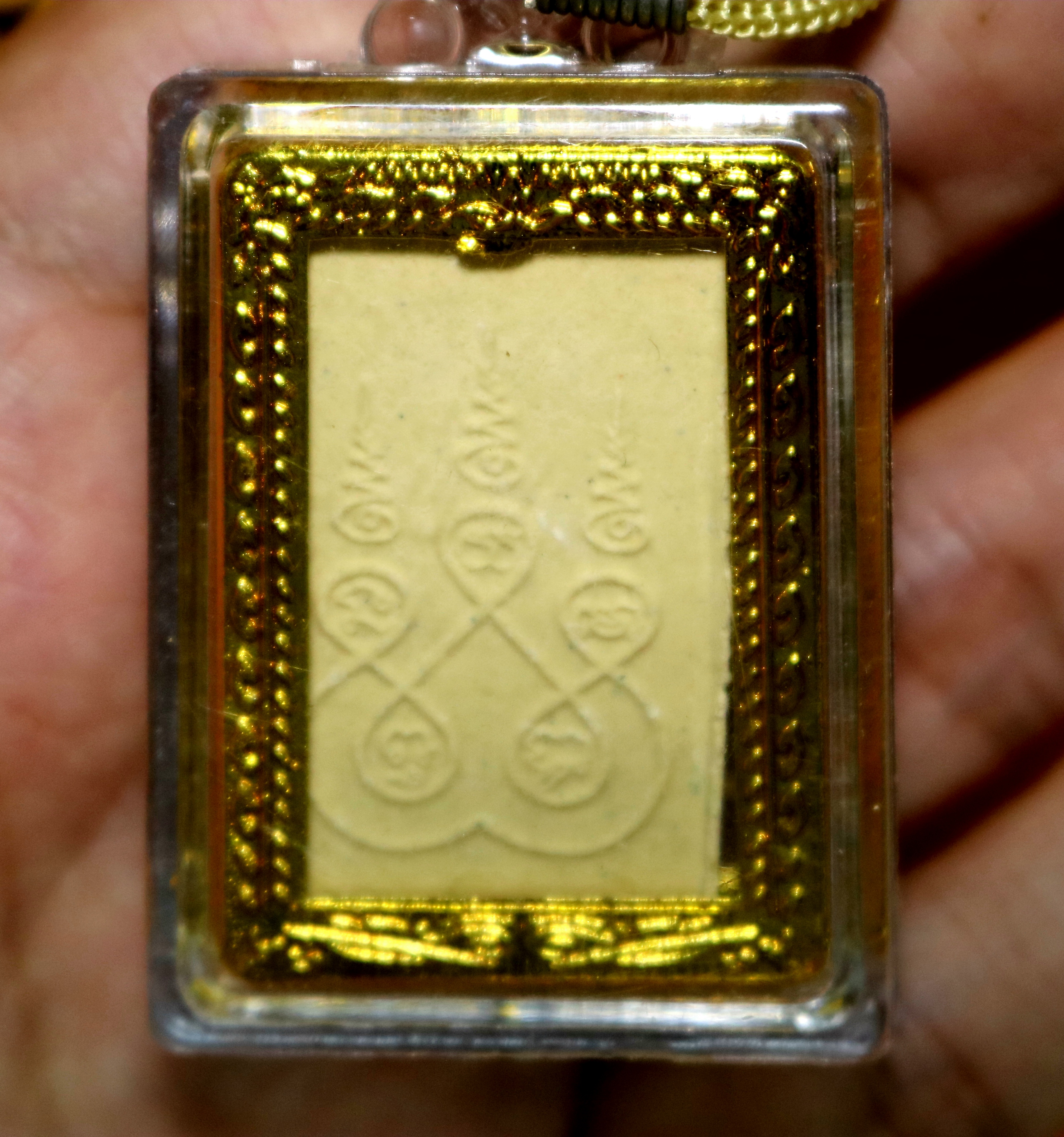 วัดท่าการ้อง ที่ระลึกทำบุญ ในโบสถ์หลวงพ่อยิ้ม