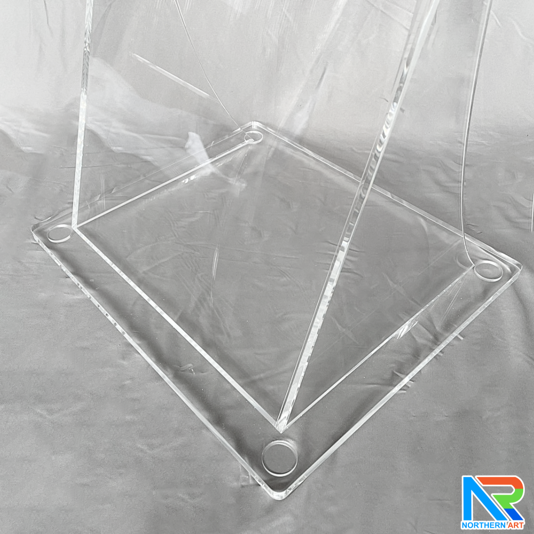 โพเดียม อะคริลิคใส ขนาด(W)60 x (L)50 x (H)110 cm. TOP เอียงพร้อมกันตก วัสดุอะคริลิคใส หนา 10 มม.