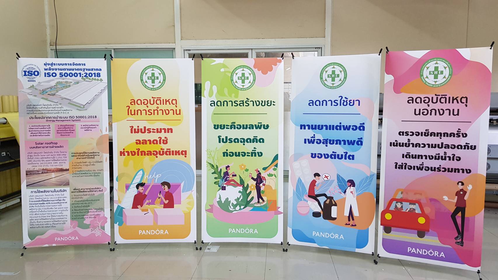 X STAND เอ๊กซ์สแตน รุ่นเกรด A ขนาด 60x160 ซม. โครงเหล็กสีดำ แข็งแรง ทนทาน ถอดประกอบได้ แถมถุงใส่อึปกรณ์ 1 ใบ