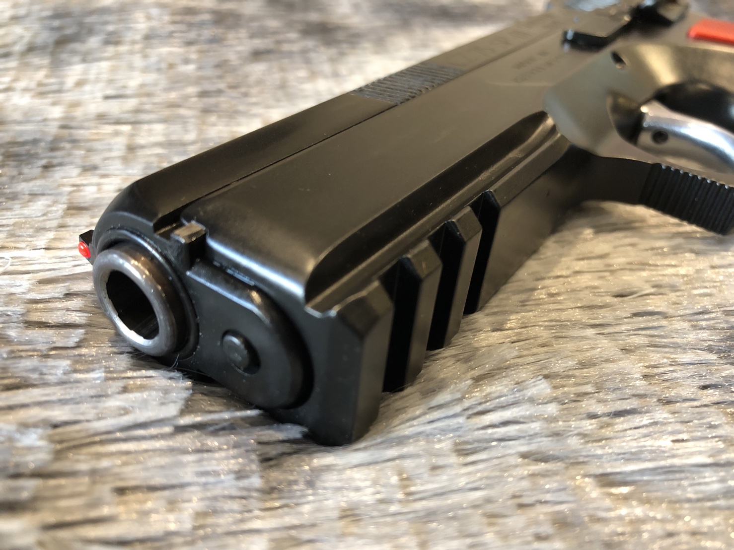 [ปืนฝากขายมือสอง] CZ Shadow 1 SP01 ขนาด9มม ประกับแดงแรงบรรเทิงแน่นอน ไกดี ระบบดี เกลียวคมกริ่ป สภาพดี น้ำมันถึง ดูแลถึง จบ!!