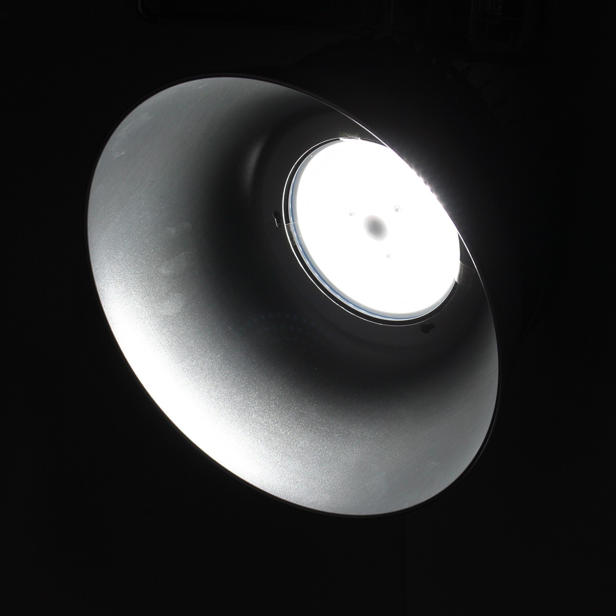 IWC-HIB-UFO-150W ไฮเบย์ รุ่นแยกฝาทรงใหม่ แสงขาวและแสงวอร์มไวท์