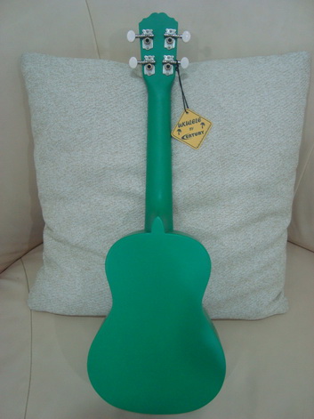 อคูเลเล่ UKULELE ยี่ห้อ Century ของใหม่ ขนาด Concert รุ่น S-243GR สีเขียวด้าน สวย เสียงดี ขายถูก