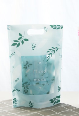 ถุงซิปก้นตั้งลายใบไม้แพค 50 ใบ เขียว 15.5x23.5+6 ซม.