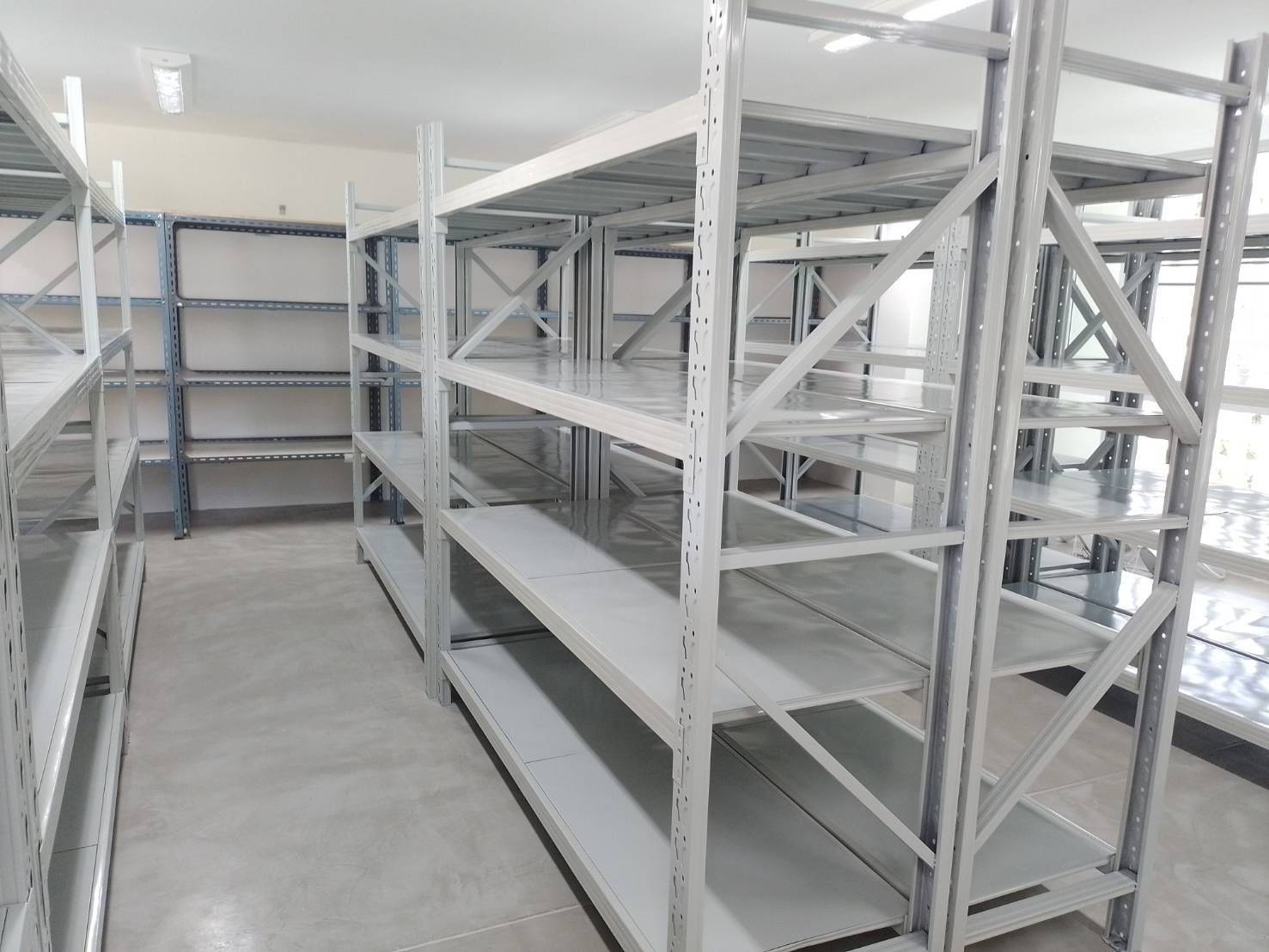 ชั้นเหล็กวางสินค้า Micro Rack 200x200x60cm. สีขาว(อมเทา)