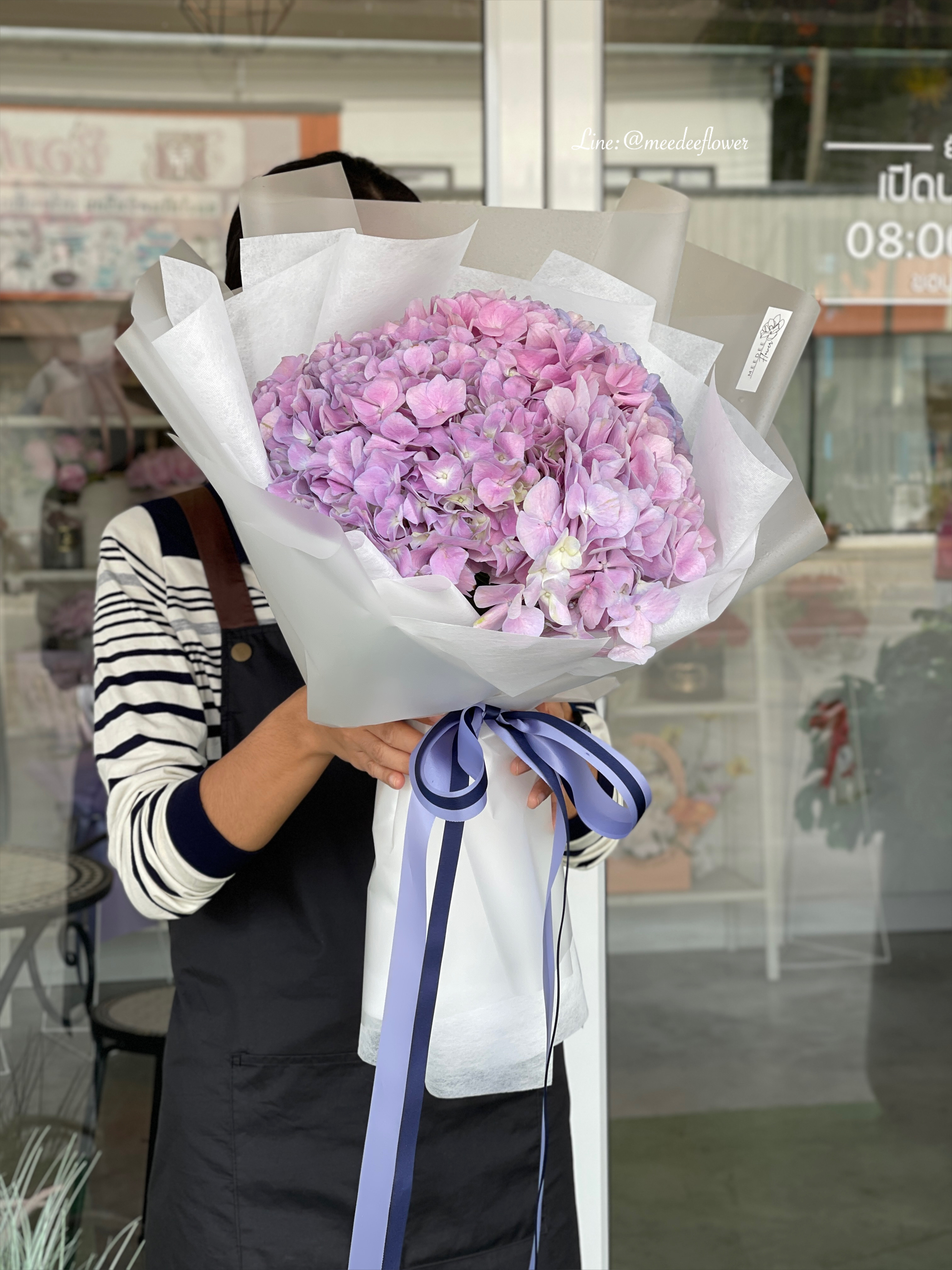 ช่อดอกไฮเดรนเยียสีม่วง ช่อดอกไม้สด