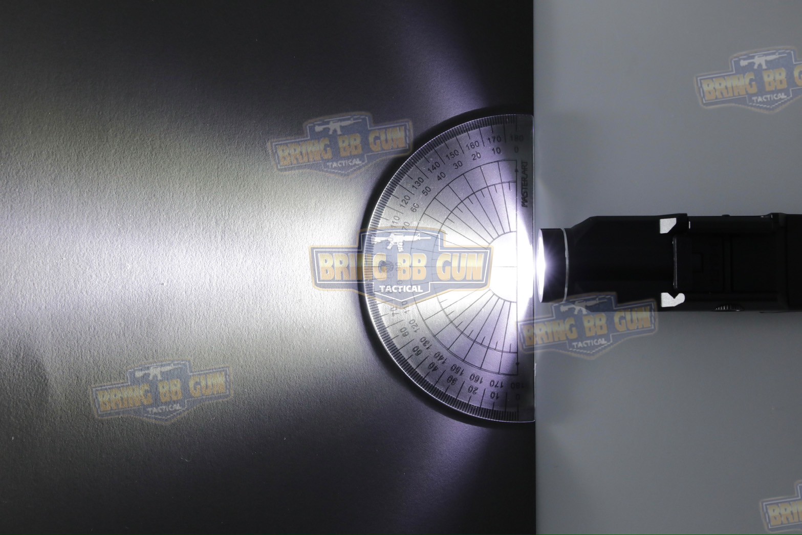 ไฟฉายติดปืนสั้น ทรง Streamlight รุ่น TLR-9