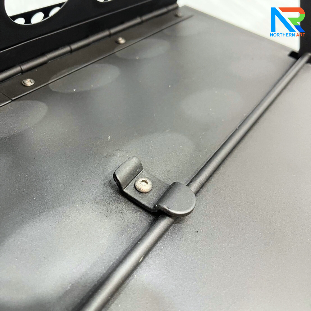 ชั้นวางโบรชัวร์เหล็กพร้อมTOPไม้สีดำ พับเก็บได้ ช่องใส่โบชัวร์ ขนาด A3 มี 3 ช่อง