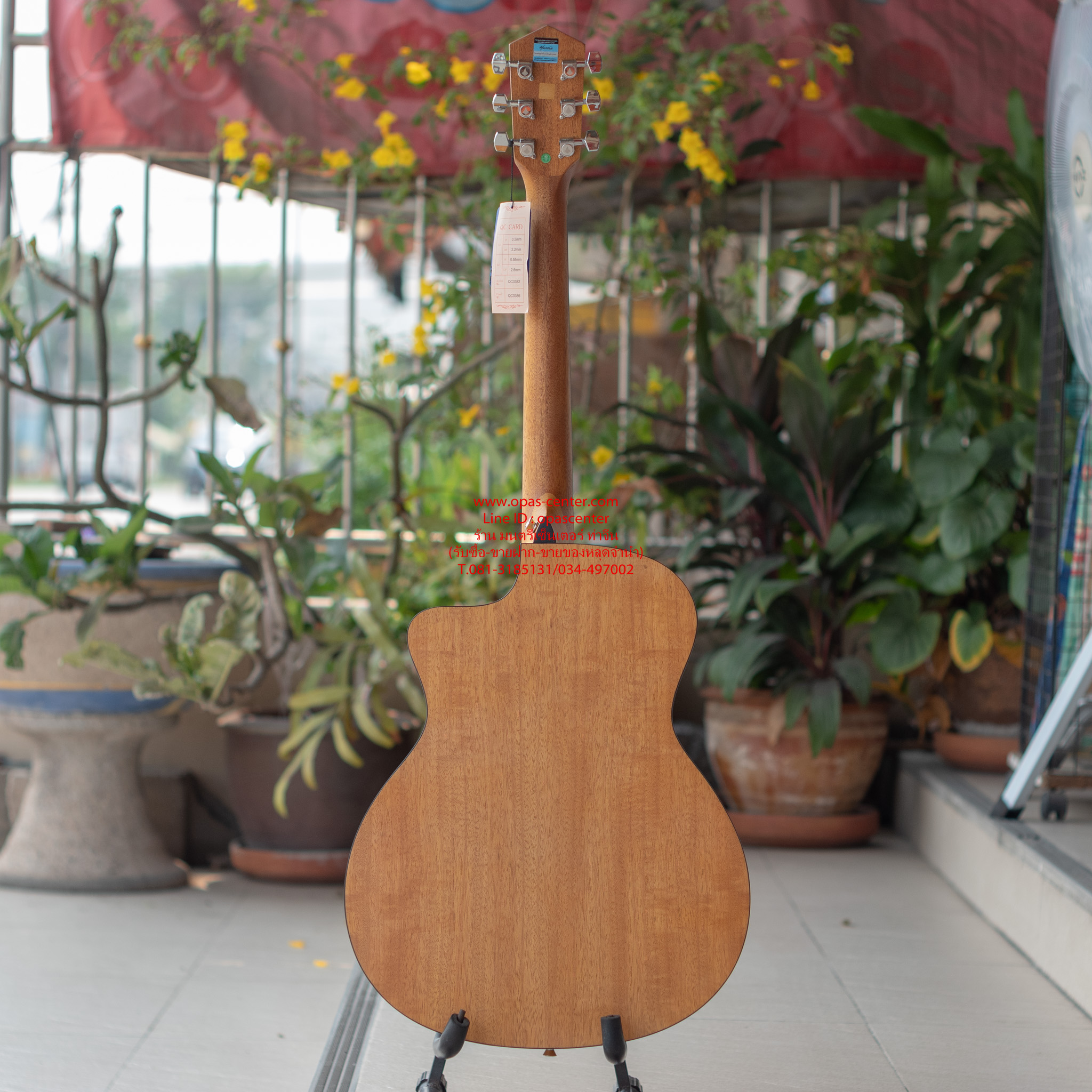 กีต้าร์โปร่งเว้า 41 นิ้ว Mantic GT-1GC ของใหม่ สีไม้ ขัดด้าน สวยมาก