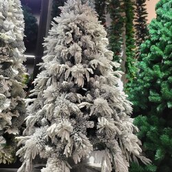 ต้นคริสต์มาสปลอม