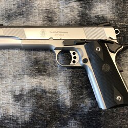 [ปืนฝากขายมือสอง] Smith SW1911 .45 เลสทั้งตัว สภาพเก็บได้เลย งานเนียน สวย ผิวดีมาก ระบบดี แทบไม่มีรอยสภาพเหมือนใหม่