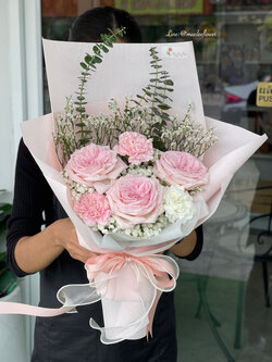 ช่อดอกไม้สด ช่อดอกกุหลาบ