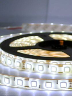 LED strip ริ้บบิ้น 5050 Pure White สีขาว 5 เมตร 12V แบบซิลิโคนกันน้ำ - ไม่มีตัดแบ่ง ราคาต่อม้วน 5 เมตร
