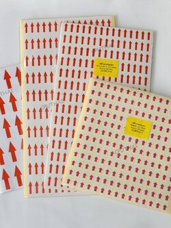 สติ๊กเกอร์ เครื่องหมายลูกศรสีแดง 10 แผ่น ขนาด 2 x 4cm, 1 x 3cm, 1 x 2cm, 0.9 x 1.3cm