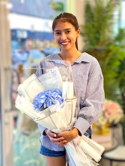 ช่อดอกไฮเดรนเยีย ช่อดอกไม้สด