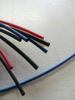 0000505 ท่อหดสี ขนาด 2.0 มิล สำหรับ หุ้มสายไฟ ปลอกทนความร้อน ยาว 1 เมตร 1 เส้น