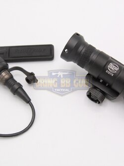 ไฟฉายติดปืน ยี่ห้อ Surefire รุ่น M300
