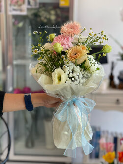 ช่อดอกกุหลาบ ช่อดอกไม้สด