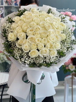 ช่อดอกกุหลาบสีขาว 50 ดอก ช่อกุหลาบขาวตั้งได้