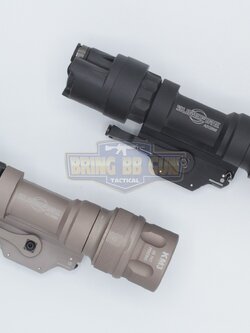 ไฟฉายติดปืน ยี่ห้อ Surefire รุ่น M952V