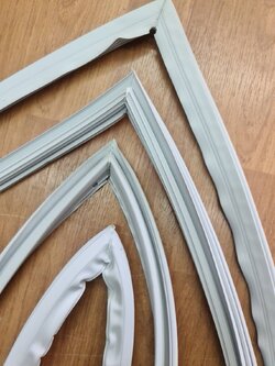 0000783 ขอบยาง ประตู ตู้เย็น Sharp ชาร์ป รุ่น SJ-D31N (ขอบบน) ยางขอบประตูตู้เย็น ขอบยางประตู ตู้เย็น 2 ประตู