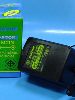 Adaptor Fujiw 9V -ใน +นอก 800mA มีเร๊กกูเลเตอร์ ให้ไฟราบเรียบ