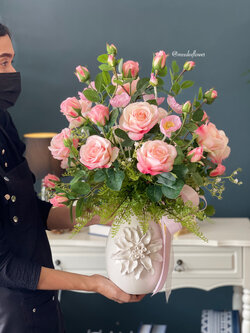 แจกันดอกไม้ประดิษฐ์ แจกันดอกไม้แสดงความยินดี แจกันดอกไม้สำหรับผู้บริหาร แจกันดอกไม้แต่งบ้าน แจกันดอกไม้ปลอม