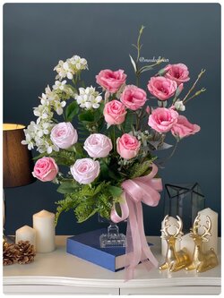 แจกันดอกไม้ประดิษฐ์ทรงสูง แจกันดอกไม้แสดงความยินดี แจกันดอกไม้สำหรับผู้บริหาร แจกันดอกไม้แต่งบ้าน แจกันดอกไม้ปลอมสวยๆ ดอกไม้คัดเกรดพรีเมี่ยมจัดในแจกันแก้วคริสตัลหรูหรา