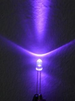 Led superbright 5MM 100 ตัว สีม่วง เกรด AAA สีเสมอเท่ากันทุกหลอด