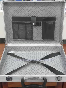 กล่องใส่เครื่องมืออลูมิเนียม ขนาดกลาง พกพาเคลื่อนย้ายสะดวก