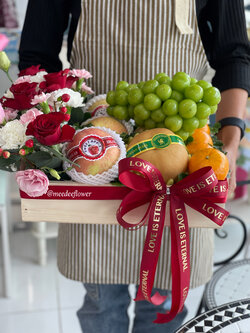 กระเช้าผลไม้delivery กระเช้าผลไม้แสดงความยินดี กระเช้าผลไม้เยี่ยมไข้ กระเช้าผลไม้ดอกไม้ กระเช้าผลไม้นอกนำเข้า กระเช้าผลไม้ premuim
