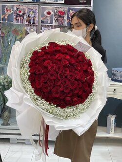 ช่อดอกกุหลาบแดง 100 ดอก ช่อกุหลาบแดงตั้งได้