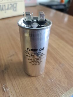 0000821 คาปาซิเตอร์ 40 uF คาปาแอร์ แคปรันมอเตอร์แอร์ คอนดิชั่น มอเตอร์ปั้มน้ำ มอเตอร์เครื่องซักผ้า