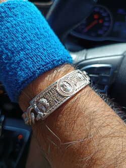 เลสหลวงพ่อรวย เนื้อเงิน 4 บาท รวยโชคโภคทรัพย์ 67 โค้ด 70