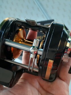 รอกเบส รุ่นCHAMPION HUMMER HM2000PRO