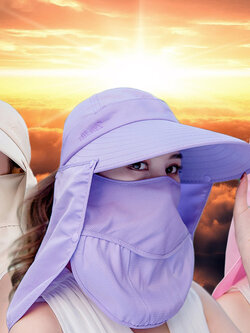 หมวกแคปปีกกว้าง ลดราคา ใบละ 150 บาท ทุกสี