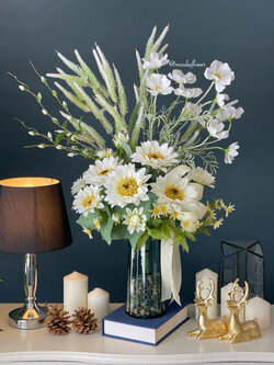 แจกันดอกไม้ประดิษฐ์ แจกันดอกไม้แสดงความยินดี แจกันดอกไม้สำหรับผู้บริหาร แจกันดอกไม้แต่งบ้าน แจกันดอกไม้ปลอม