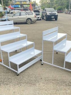 ชั้นวางสินค้าแบบขั้นบันได มีทั้งขนาด3ชั้น และขนาด4ชั้น มีทั้งมีล้อและไม่มีล้อ