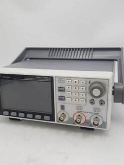 UNI-T UTG1022X เครื่องกำเนิดรูปคลื่น 1μHz-20MHz เครื่องกำเนิดสัญญาณ เครื่องกำเนิดสัญญาณรูปคลื่นไฟฟ้า function arbitrary waveform generator