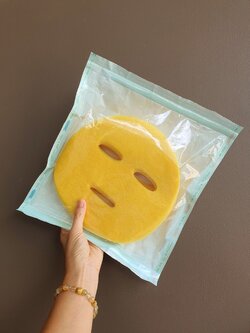 100 pcs. 100% Natural Golden Raw Silk Face sheet mask (Pre-cut openings for eyes, nose and mouth) แผ่นมาส์กหน้าใยไหมธรรมชาติ 100 ชิ้น