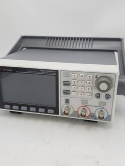 UNI-T UTG1042X เครื่องกำเนิดรูปคลื่น 1μHz~40MHz เครื่องกำเนิดสัญญาณ เครื่องกำเนิดสัญญาณรูปคลื่นไฟฟ้า function arbitrary waveform generator
