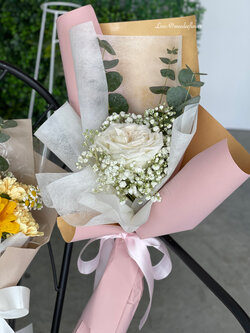 ช่อดอกกุหลาบ ช่อดอกไม้เล็กๆ ช่อดอกไม้สด