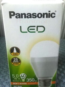 หลอด LED 220V Panasonic 5W แสง Soft warm (warmwhite) ให้แสงสว่างได้ถึง 350lm