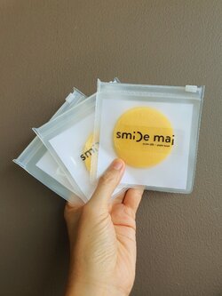 Travel set 15pcs. 100% Biodegradable Natural Thai Golden Raw Silk Pad 6 cm.) - แผ่นเช็ดทำความสะอาดใยไหมธรรมชาติ 100% ขนาด 6 ซม.(15ชิ้น)