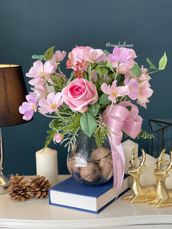 แจกันดอกไม้ประดิษฐ์ แจกันดอกไม้แสดงความยินดี แจกันดอกไม้สำหรับผู้บริหาร แจกันดอกไม้แต่งบ้าน แจกันดอกไม้ปลอม ดอกไม้คัดเกรดพรีเมี่ยม