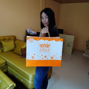 ถุงกระดาษพิมพ์แบรนด์