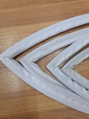 0000909 ขอบยาง ประตู ตู้เย็น Sharp ชาร์ป รุ่น SJ A205 (ขอบบน) ยางขอบประตูตู้เย็น ขอบยางประตู ตู้เย็น 2 ประตู