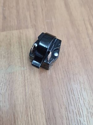 0000847 รีเลย์ตู้เย็น รีเลย์กลมนูน HP 220V 2 ขา